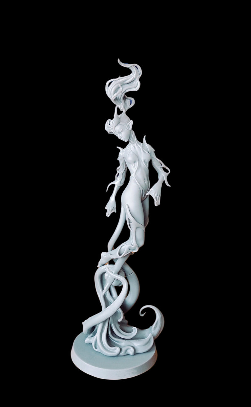 Phia - 1:8 Scale Figure