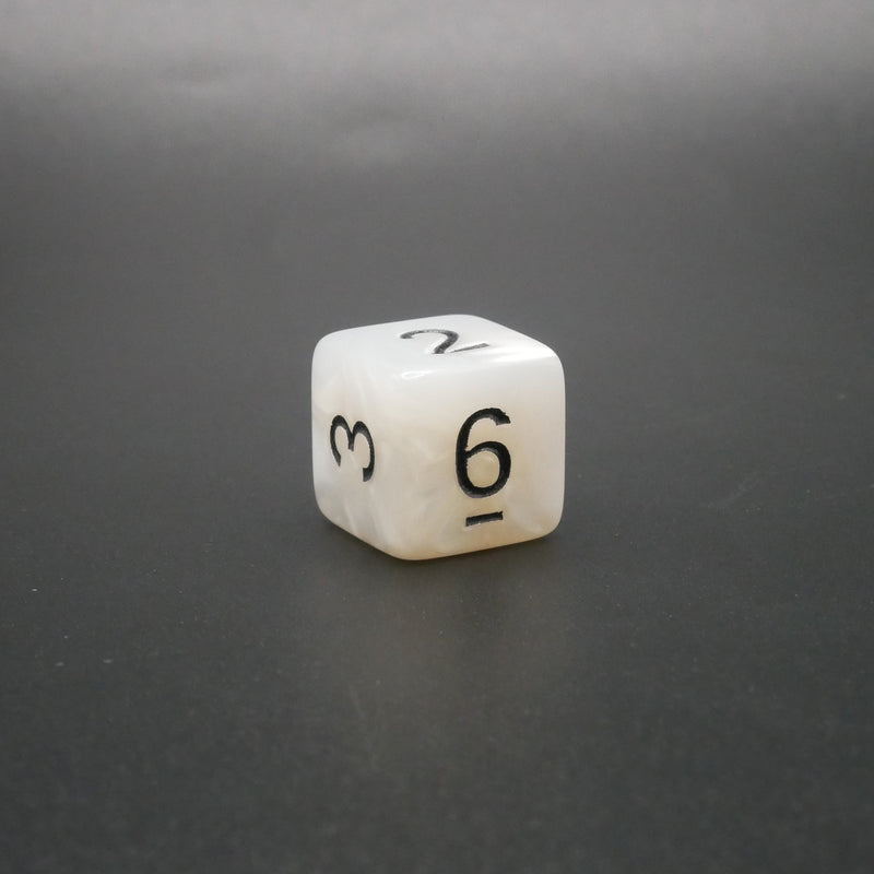 Snowy Owl - 7 Piece DnD Dice Set | Acrylic RPG Gaming Dice