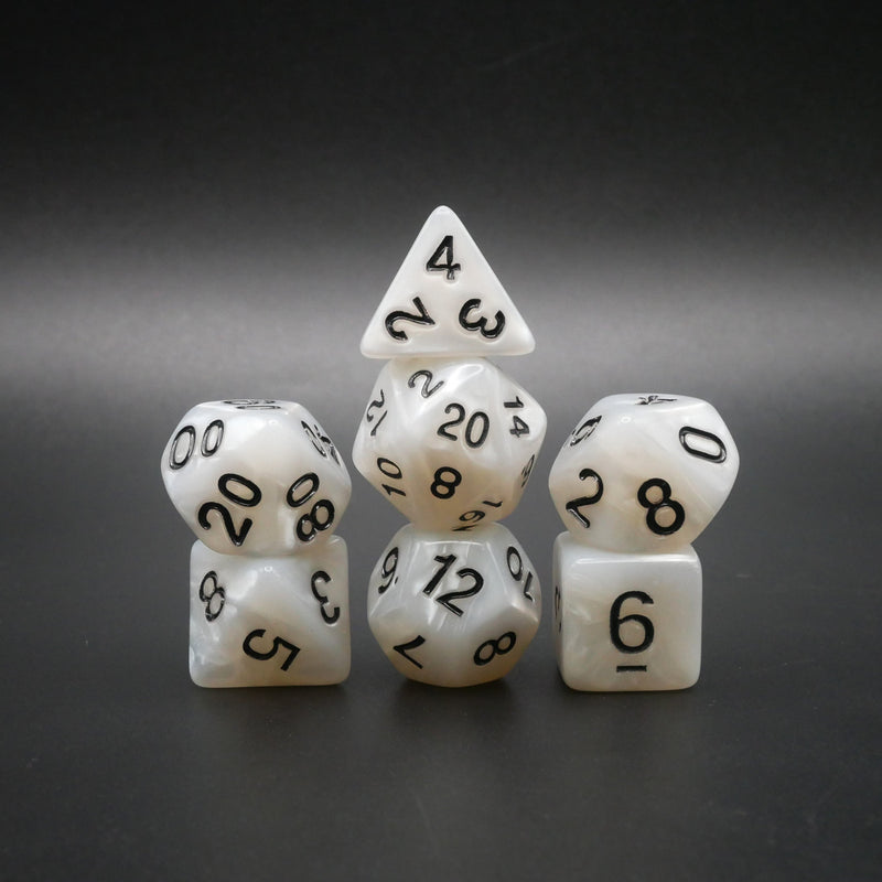 Snowy Owl - 7 Piece DnD Dice Set | Acrylic RPG Gaming Dice