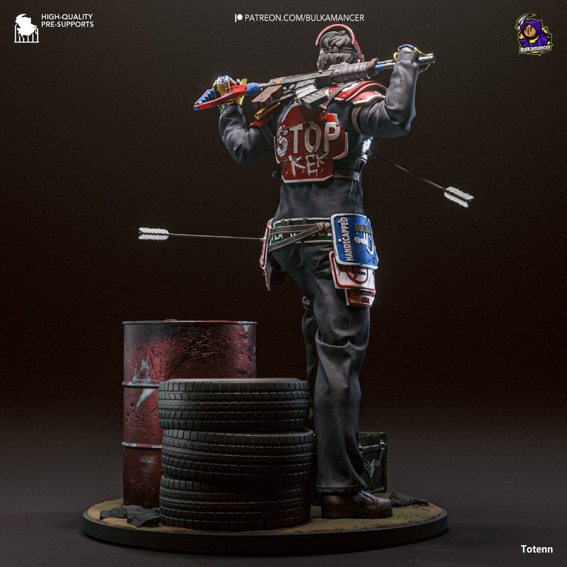 Survivor - Rust - 1:8 Scale Figure